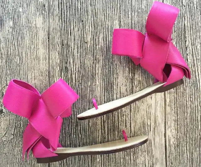 Hot Big Bow Side Women Fashion Sandals Open Toe Classic Style Ladies Flat Sandals Ankle Buckle Female Dress Shoe Party Shoes