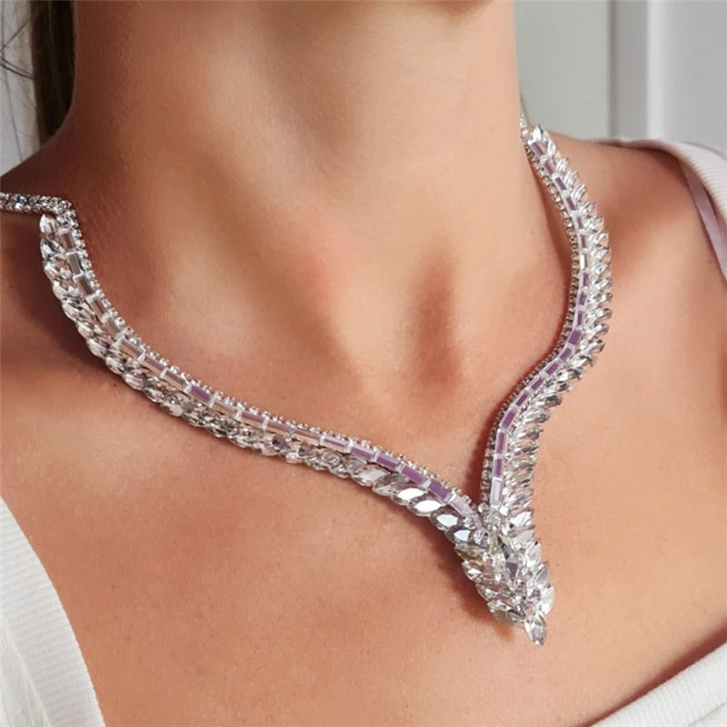 Ins Fashion V Shape Rhinestone Necklace