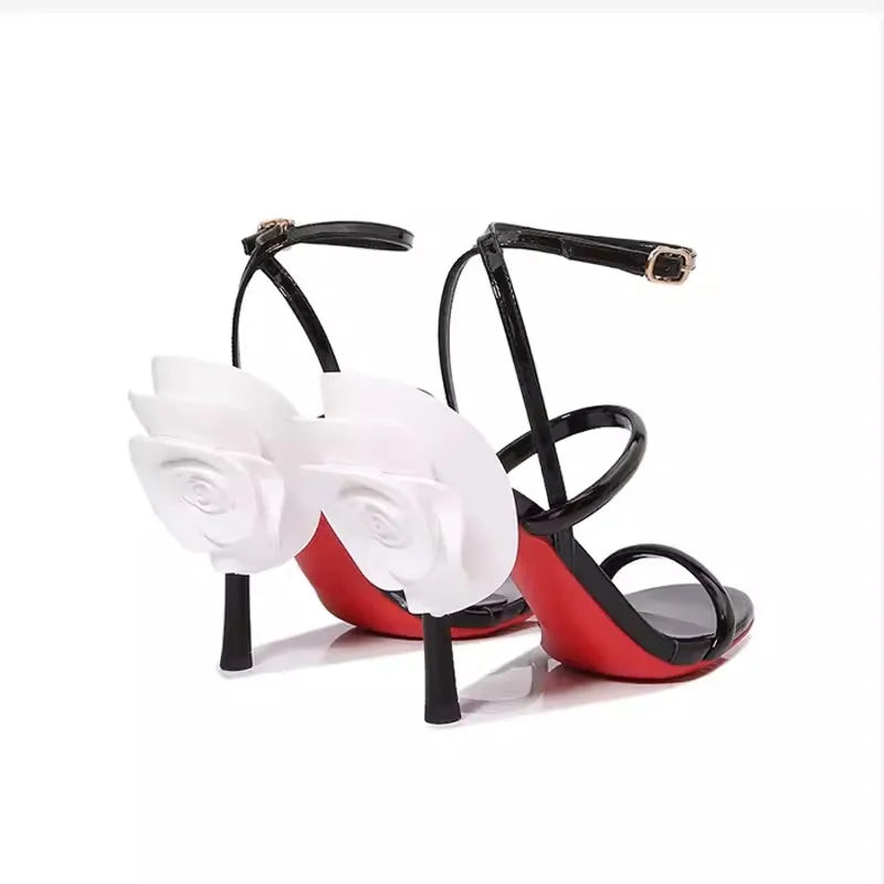 Summer New One line Lacquer Leather Flower Sandals