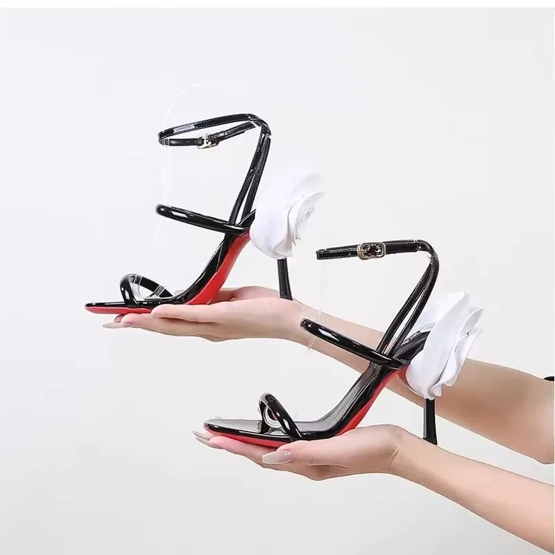 Summer New One line Lacquer Leather Flower Sandals