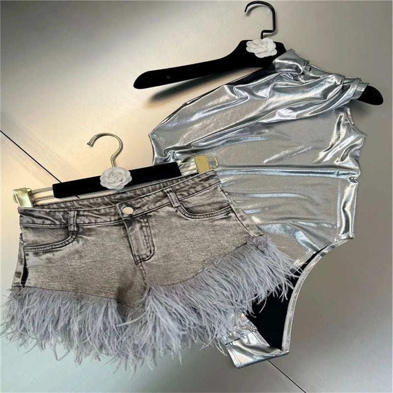 Design Summer Slanted Shoulder Sleeveless Metal Tank Top Feather Tassel Denim Shorts Set